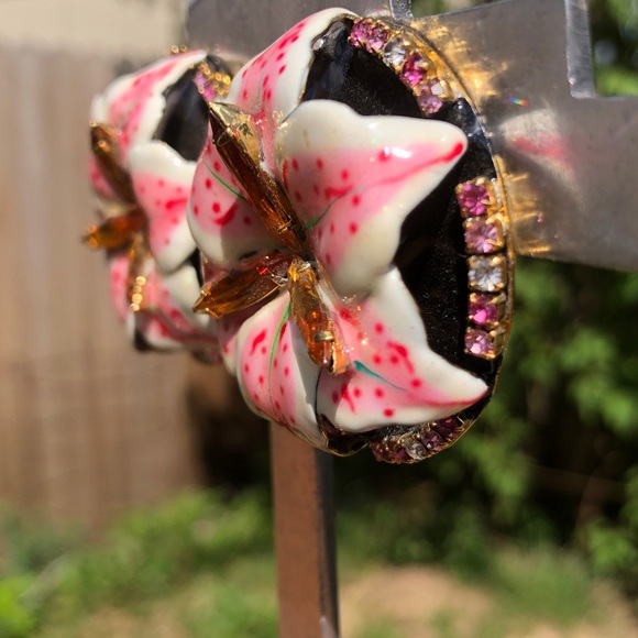 🆕 Lunch at the Ritz Lilly pierced earrings - Picture 5 of 8